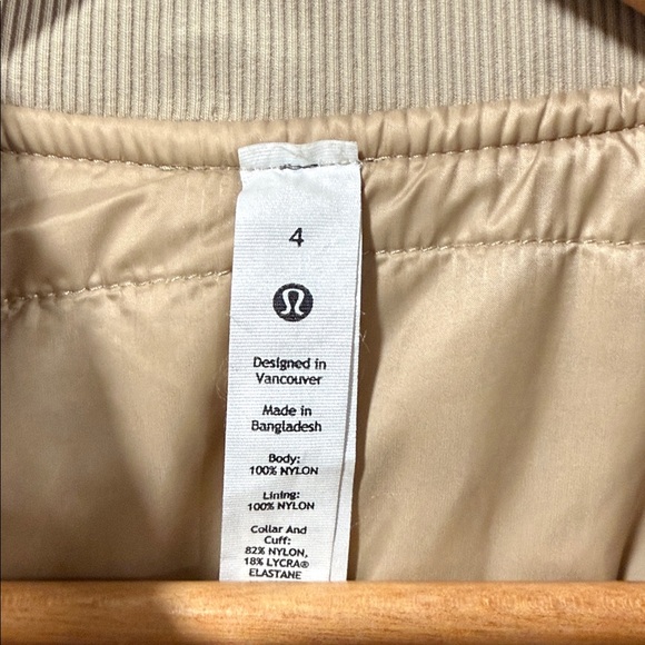 Lululemon Non-Stop Beige Reversible Bomber Jacket Size 4 - Picture 3 of 8